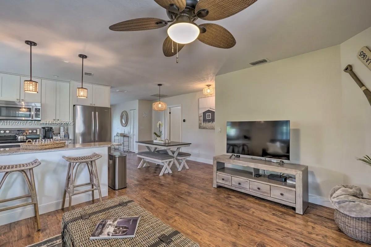 NAPLES PARK UNIT 3 - Residential Lease