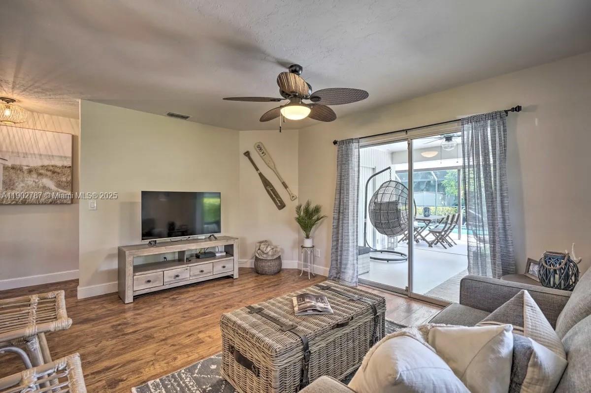 NAPLES PARK UNIT 3 - Residential Lease