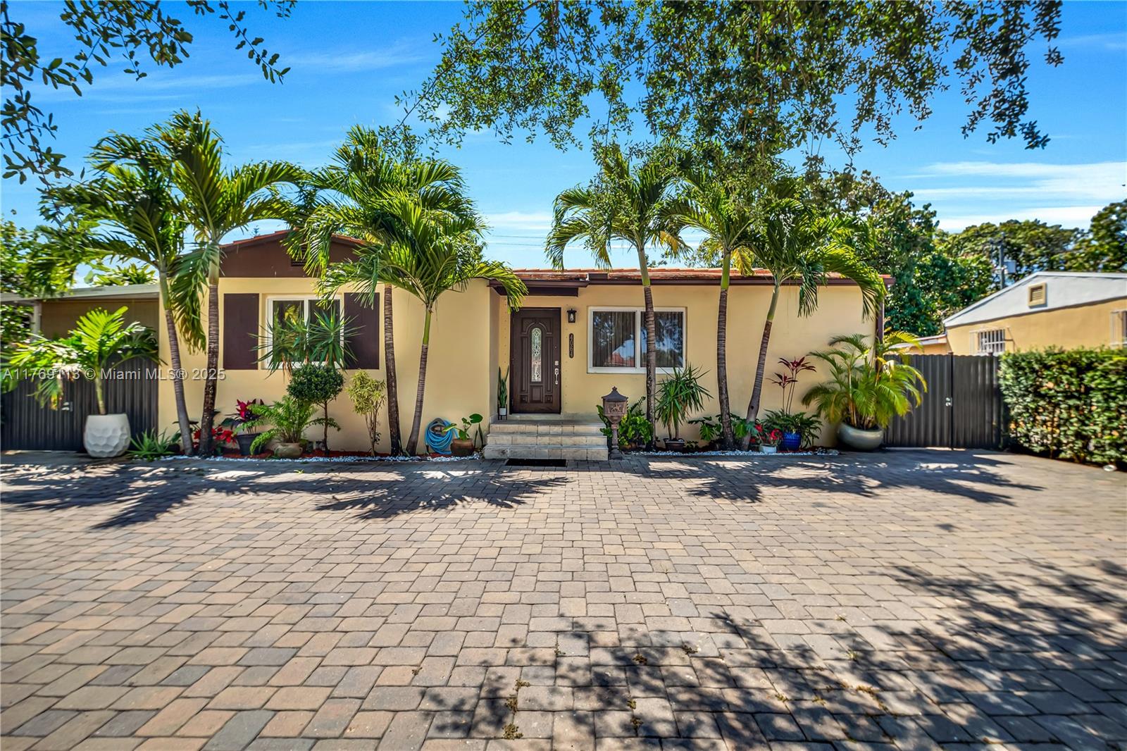 4064 Nw 4th Ter, Miami, Broward County, Florida - 3 Bedrooms  
2 Bathrooms - 