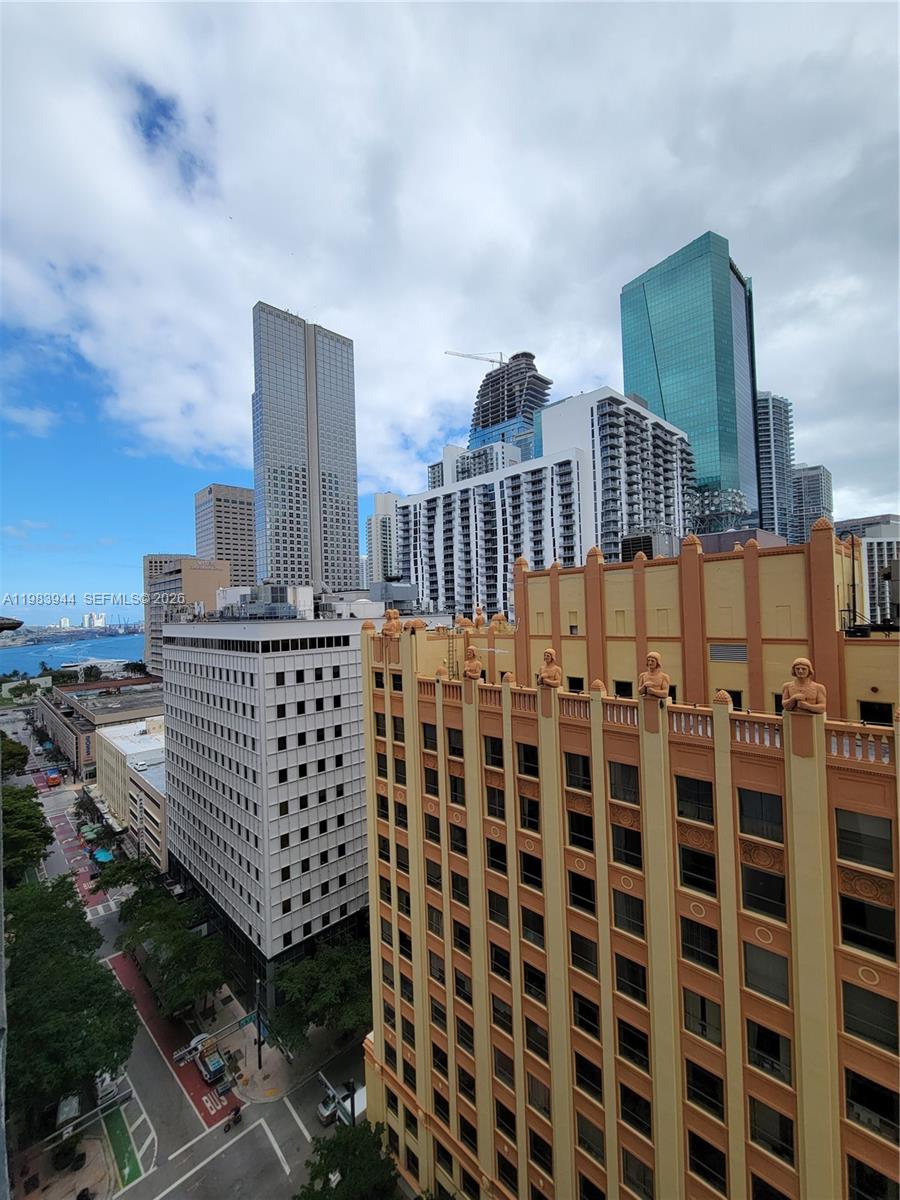 CENTRO CONDO - Residential Lease