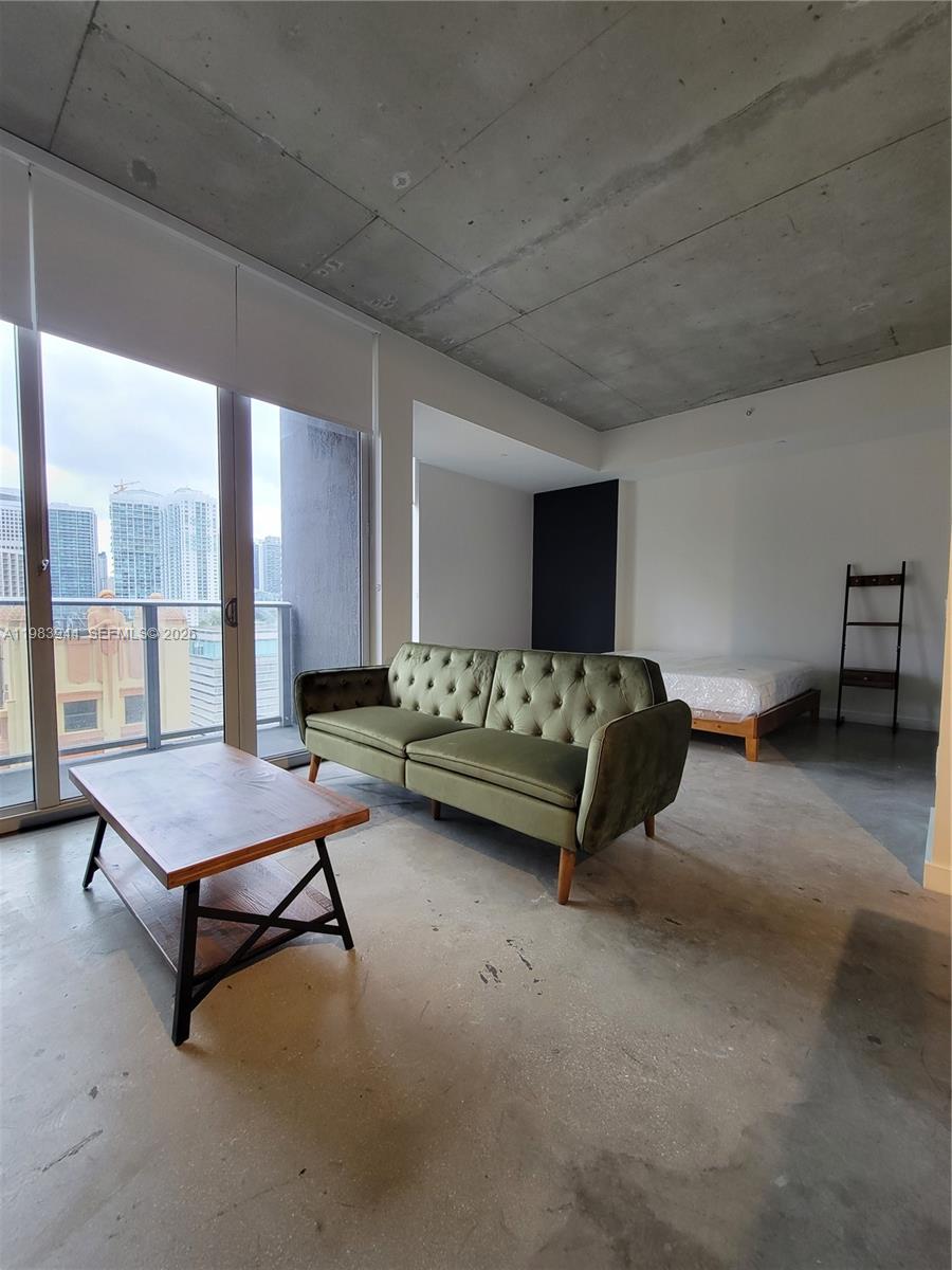 CENTRO CONDO - Residential Lease