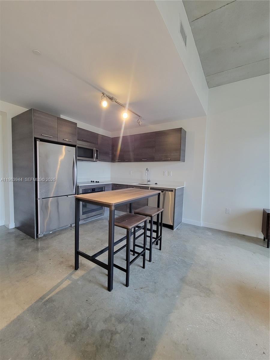 CENTRO CONDO - Residential Lease