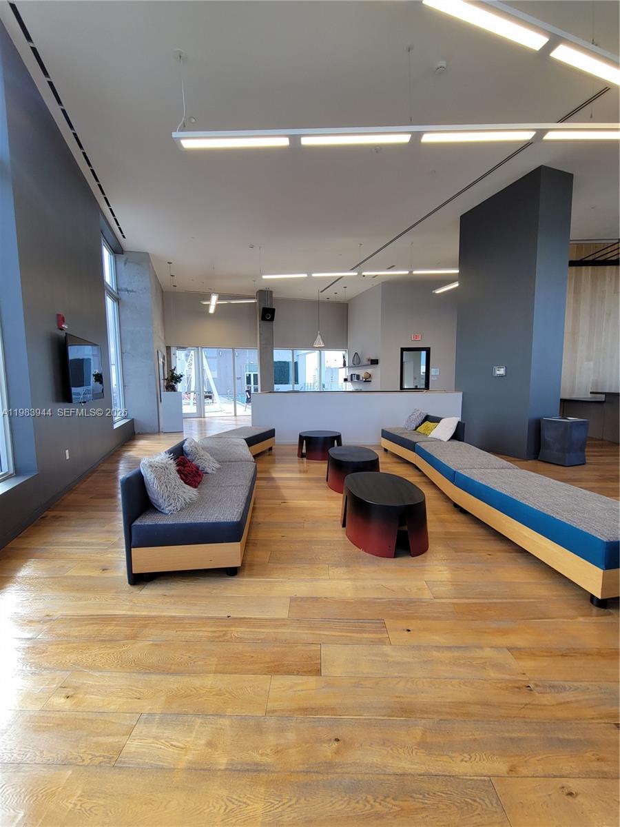 CENTRO CONDO - Residential Lease