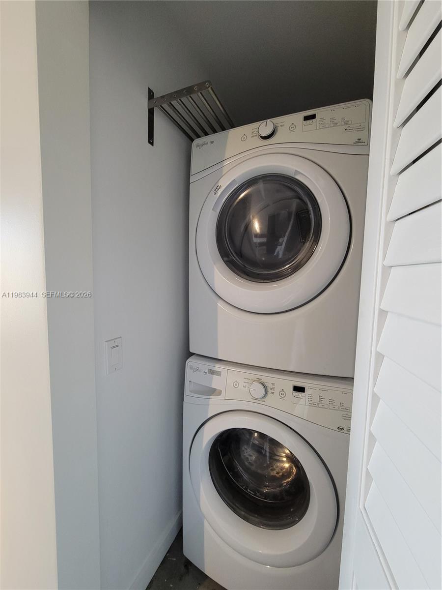 CENTRO CONDO - Residential Lease