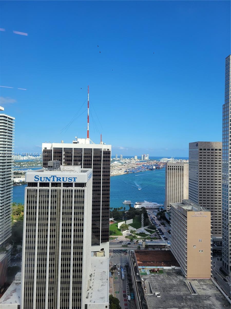 CENTRO CONDO - Residential Lease