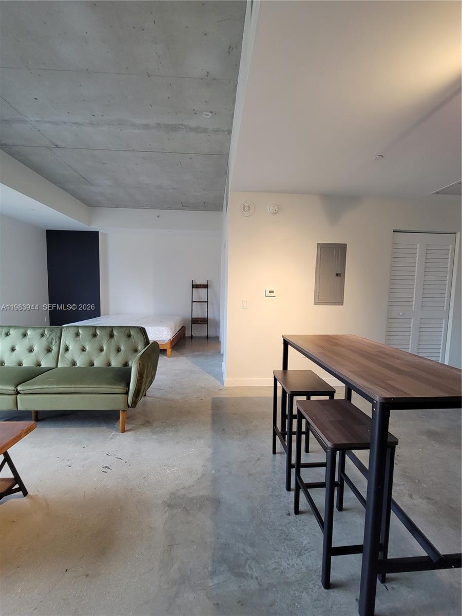 CENTRO CONDO - Residential Lease