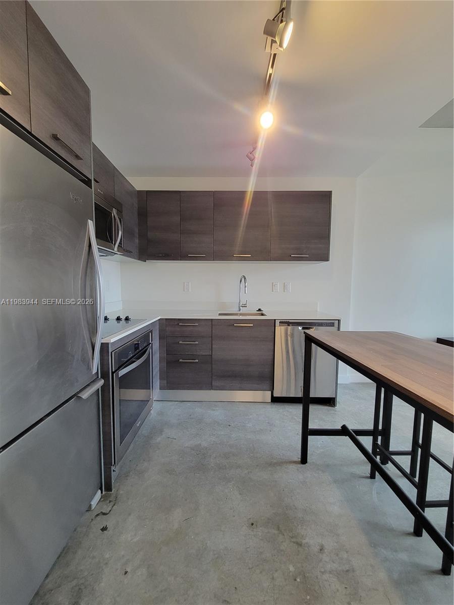 CENTRO CONDO - Residential Lease