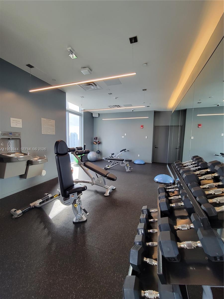 CENTRO CONDO - Residential Lease