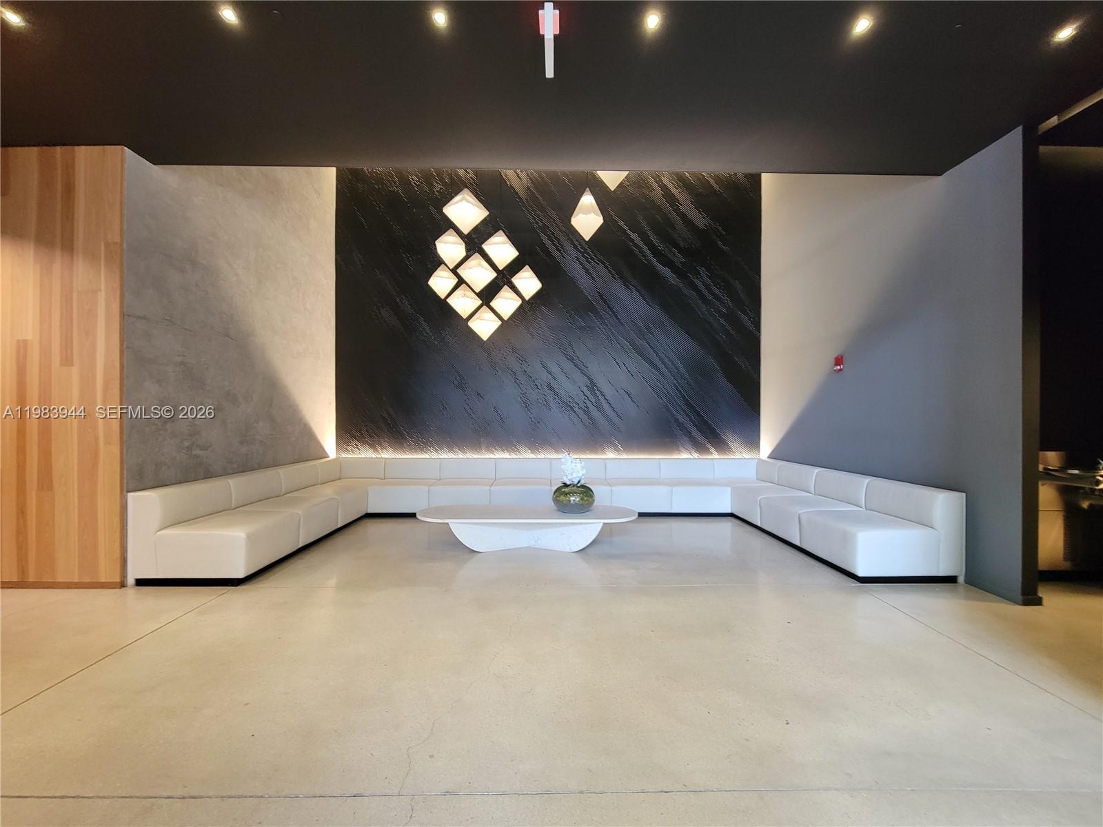 CENTRO CONDO - Residential Lease