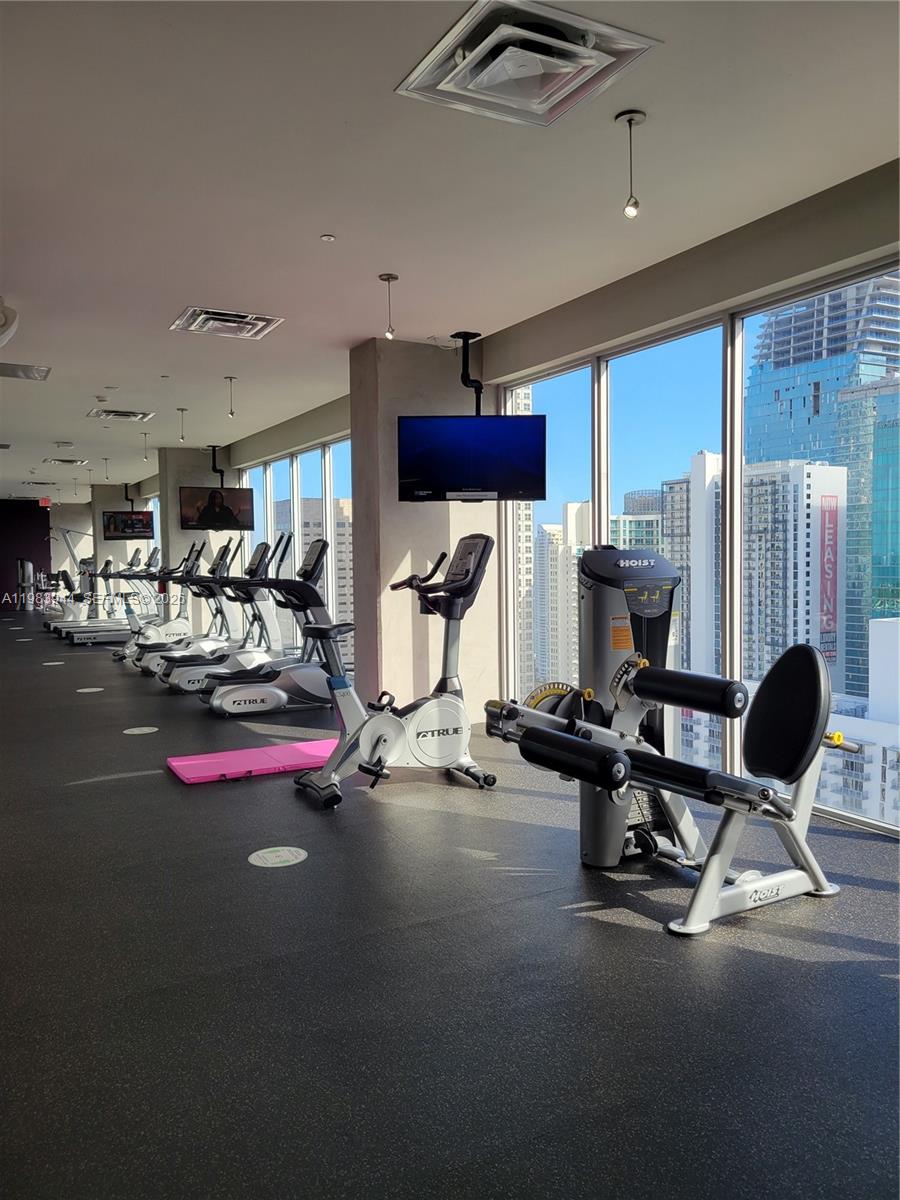 CENTRO CONDO - Residential Lease