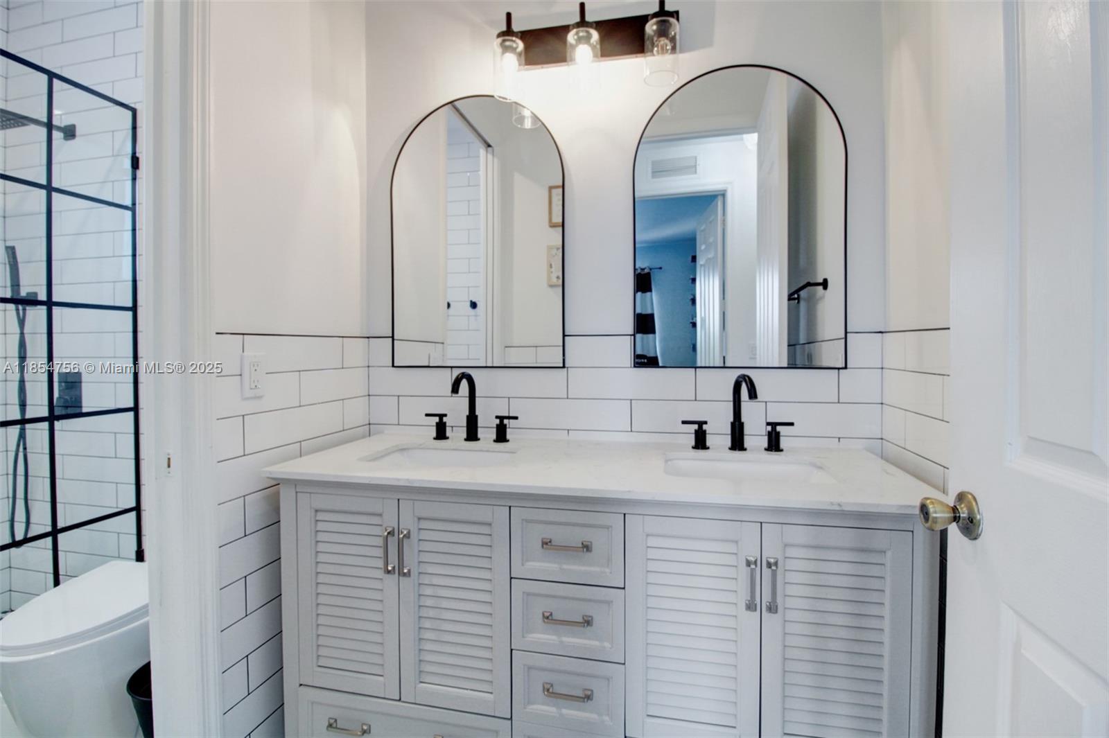 TRELLIS AT BAYSHORE - Residential