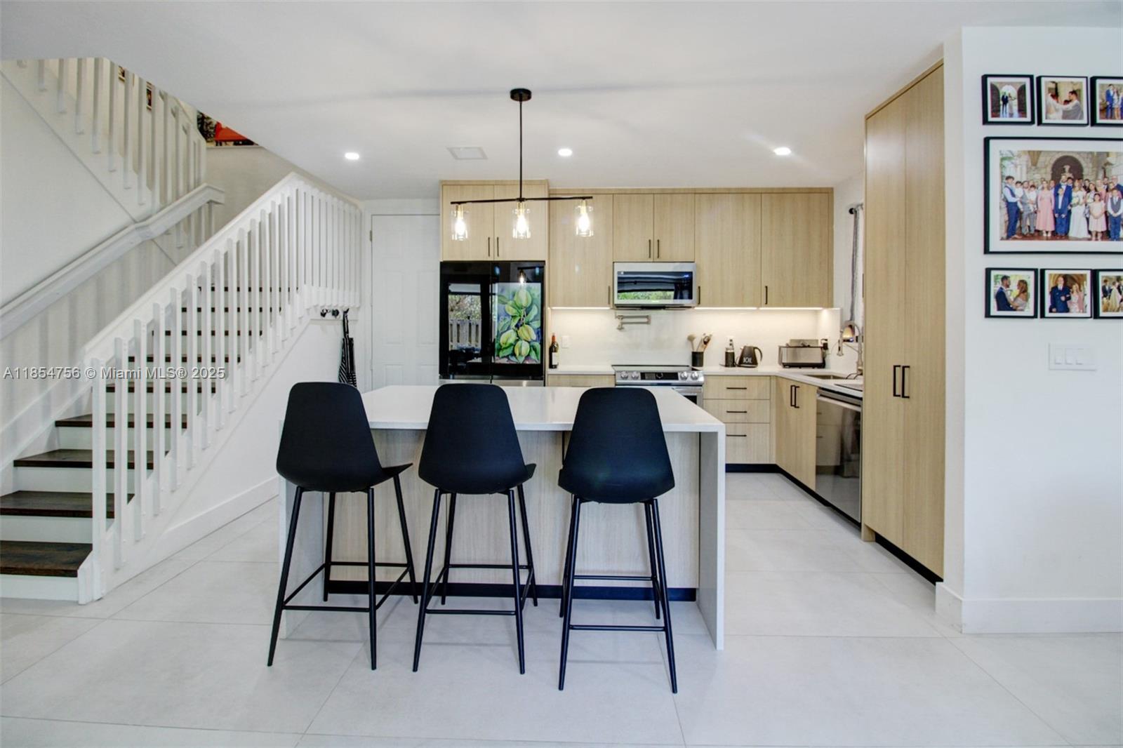 TRELLIS AT BAYSHORE - Residential