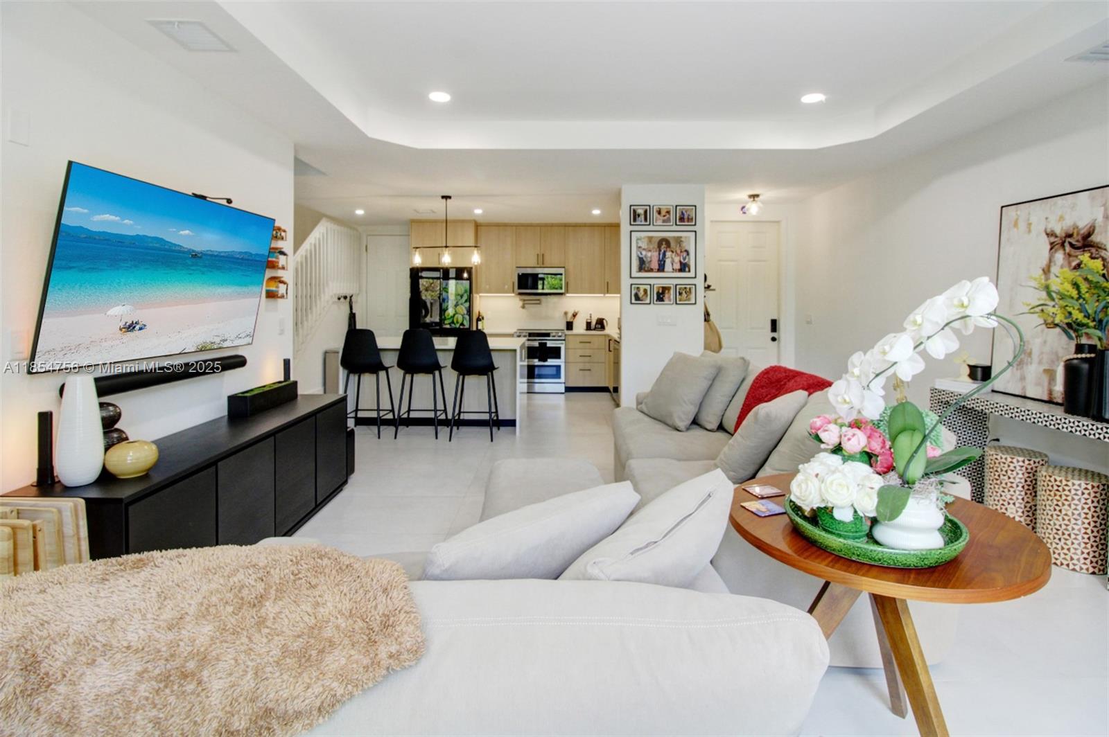 TRELLIS AT BAYSHORE - Residential