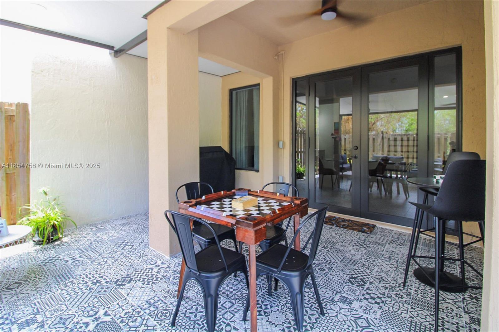 TRELLIS AT BAYSHORE - Residential