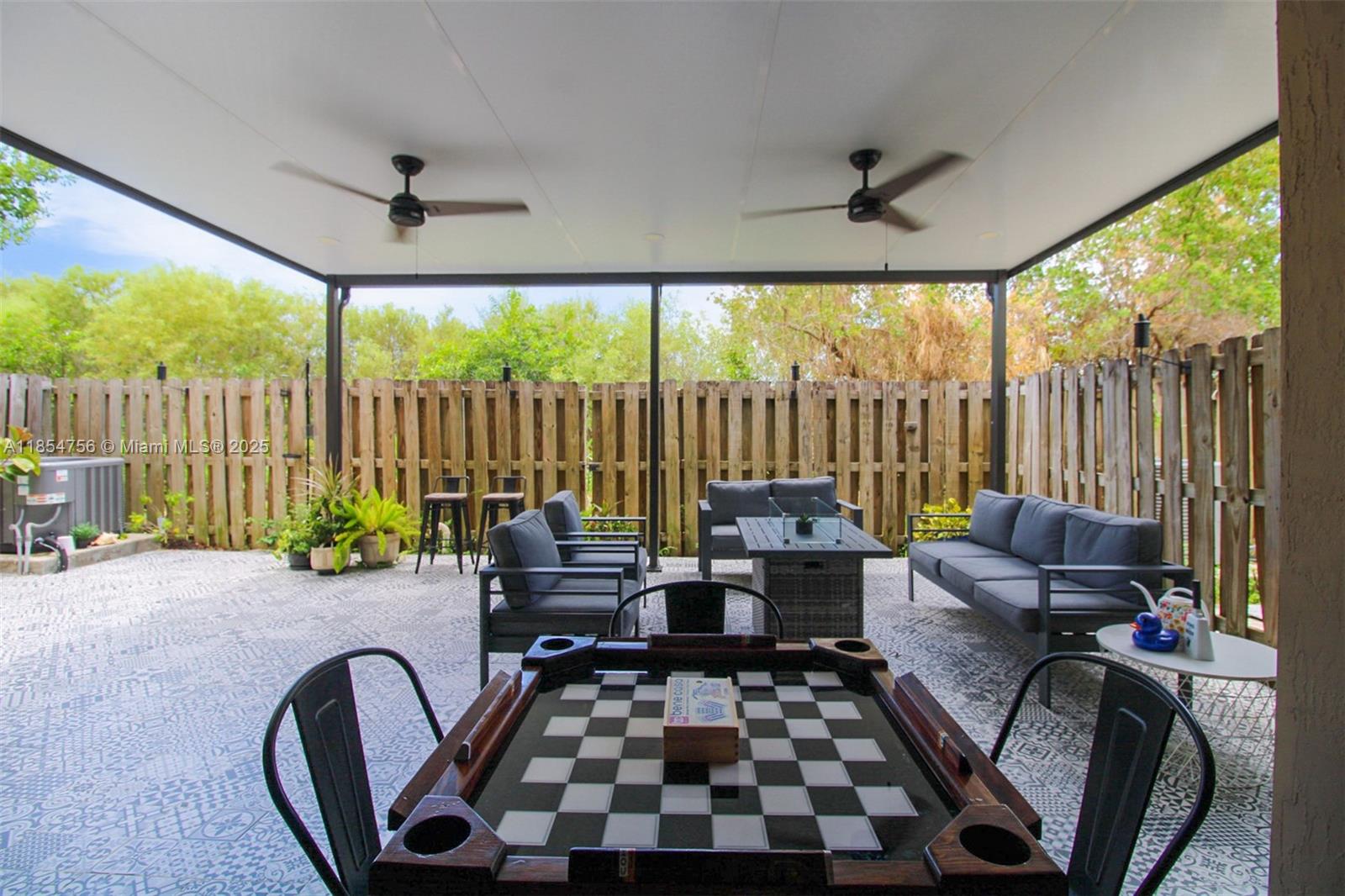 TRELLIS AT BAYSHORE - Residential