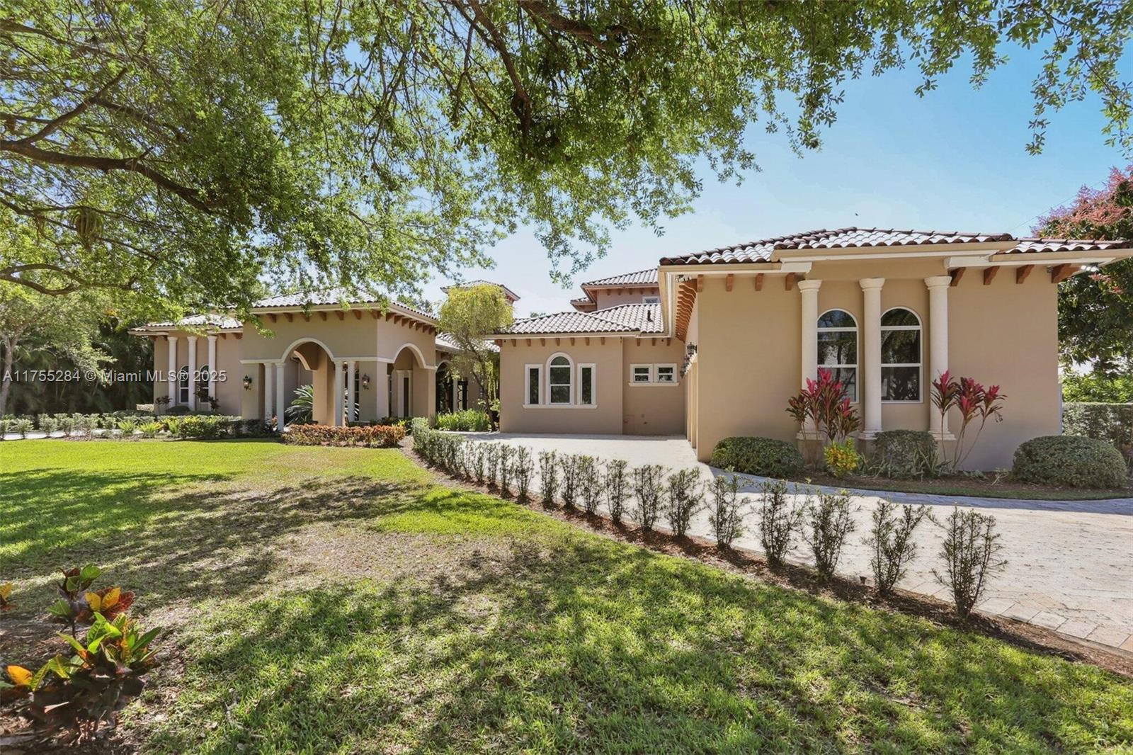 7480 SW 100th St