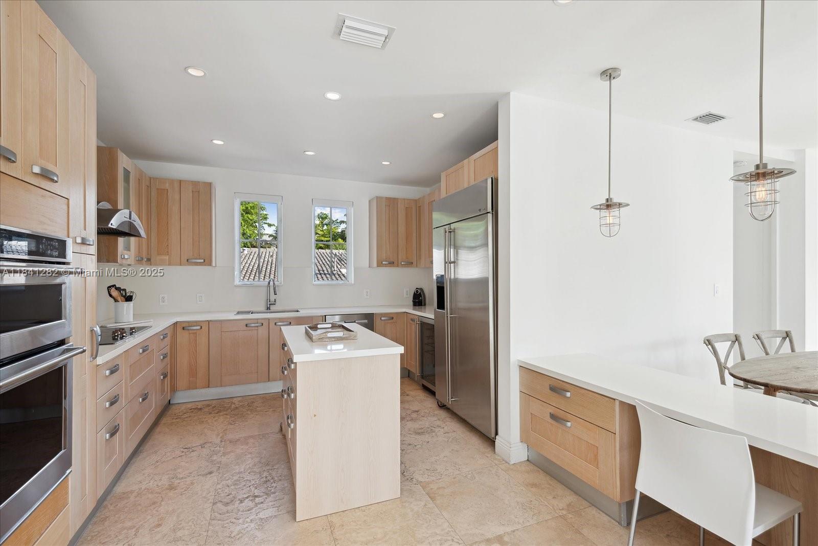 TROPICAL ISLE HOMES SUB 4 - Residential Lease