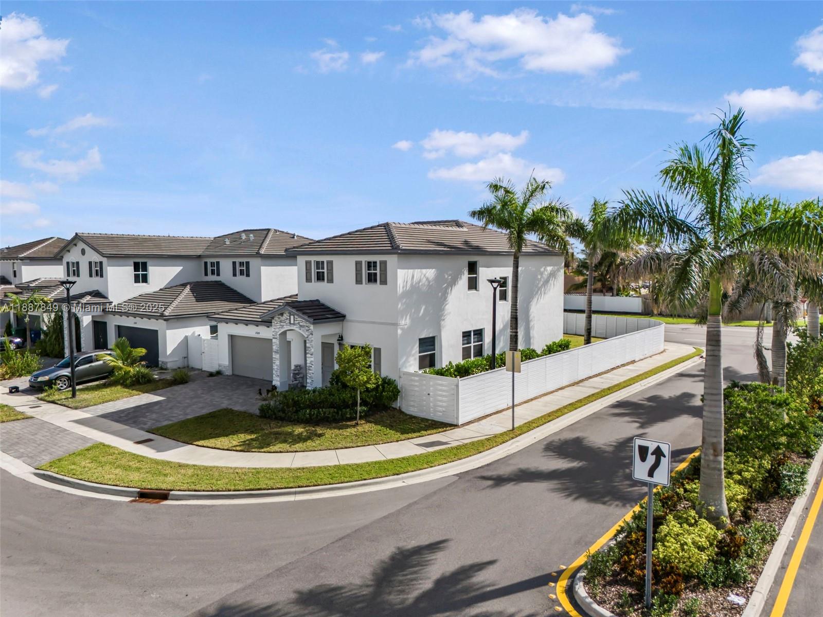 SIENA NORTH - Residential