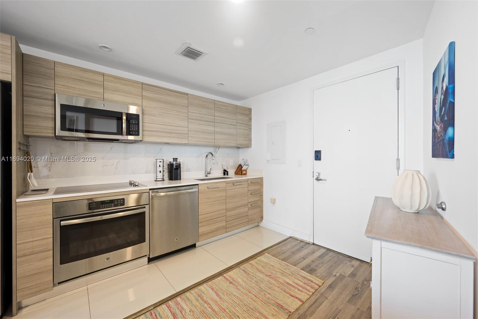 3401 MIDTOWN CONDO - Residential