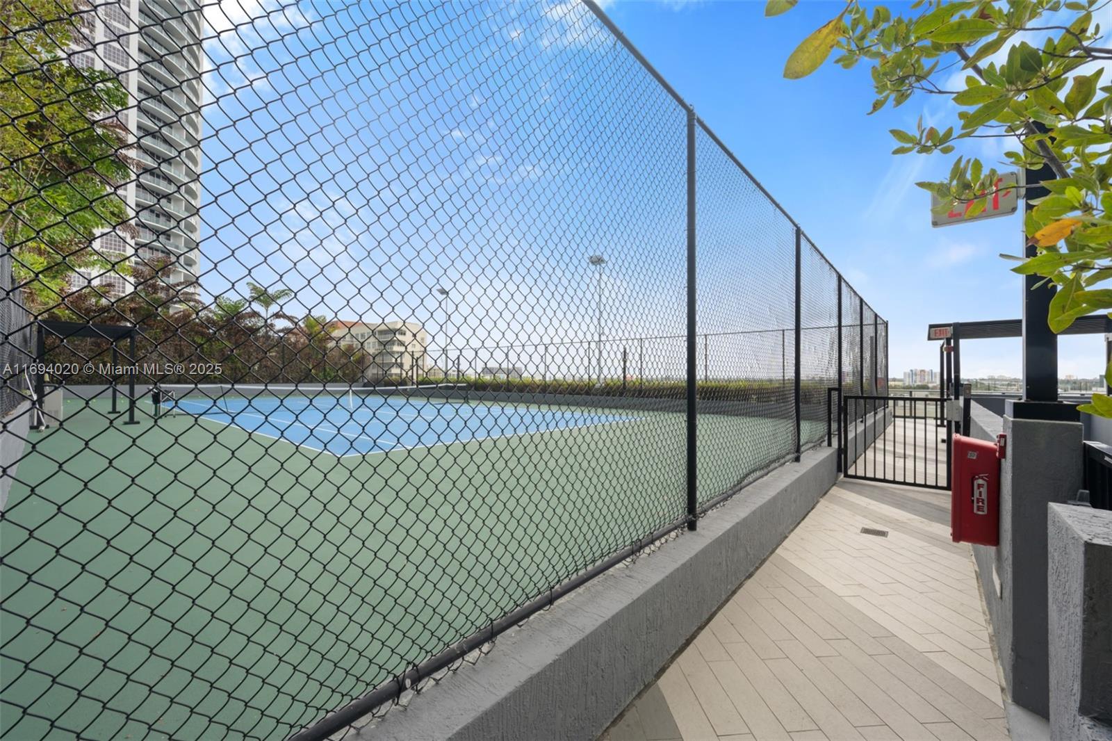 3401 MIDTOWN CONDO - Residential