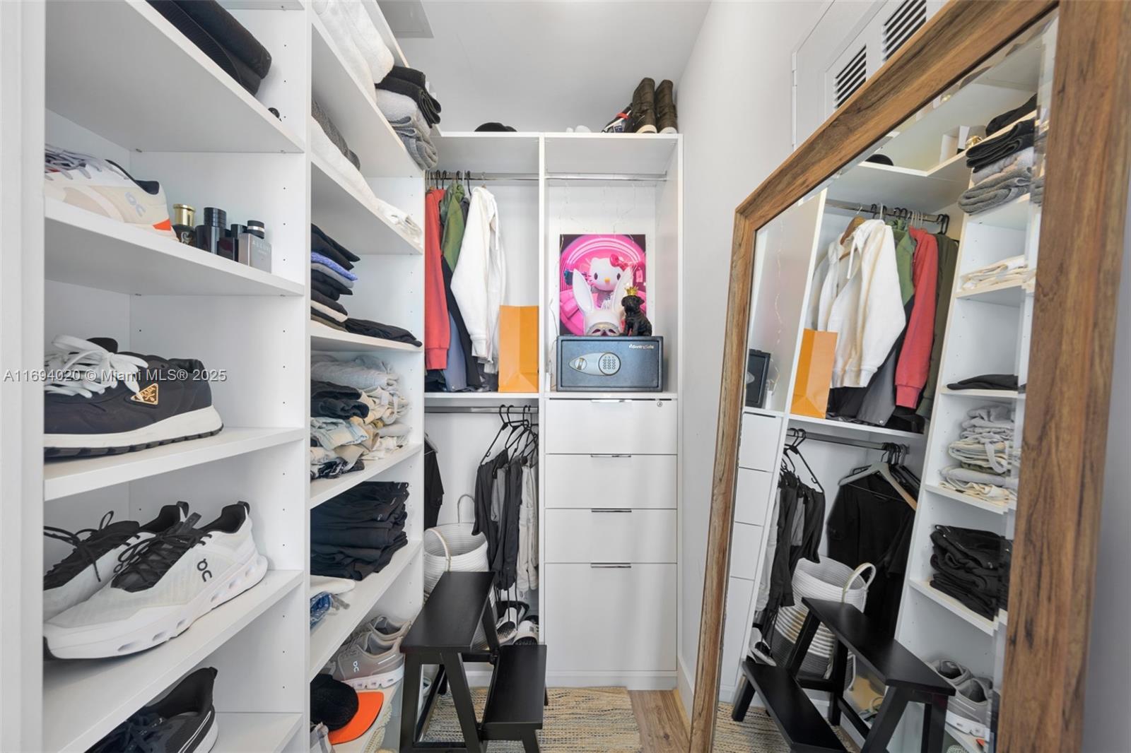 3401 MIDTOWN CONDO - Residential