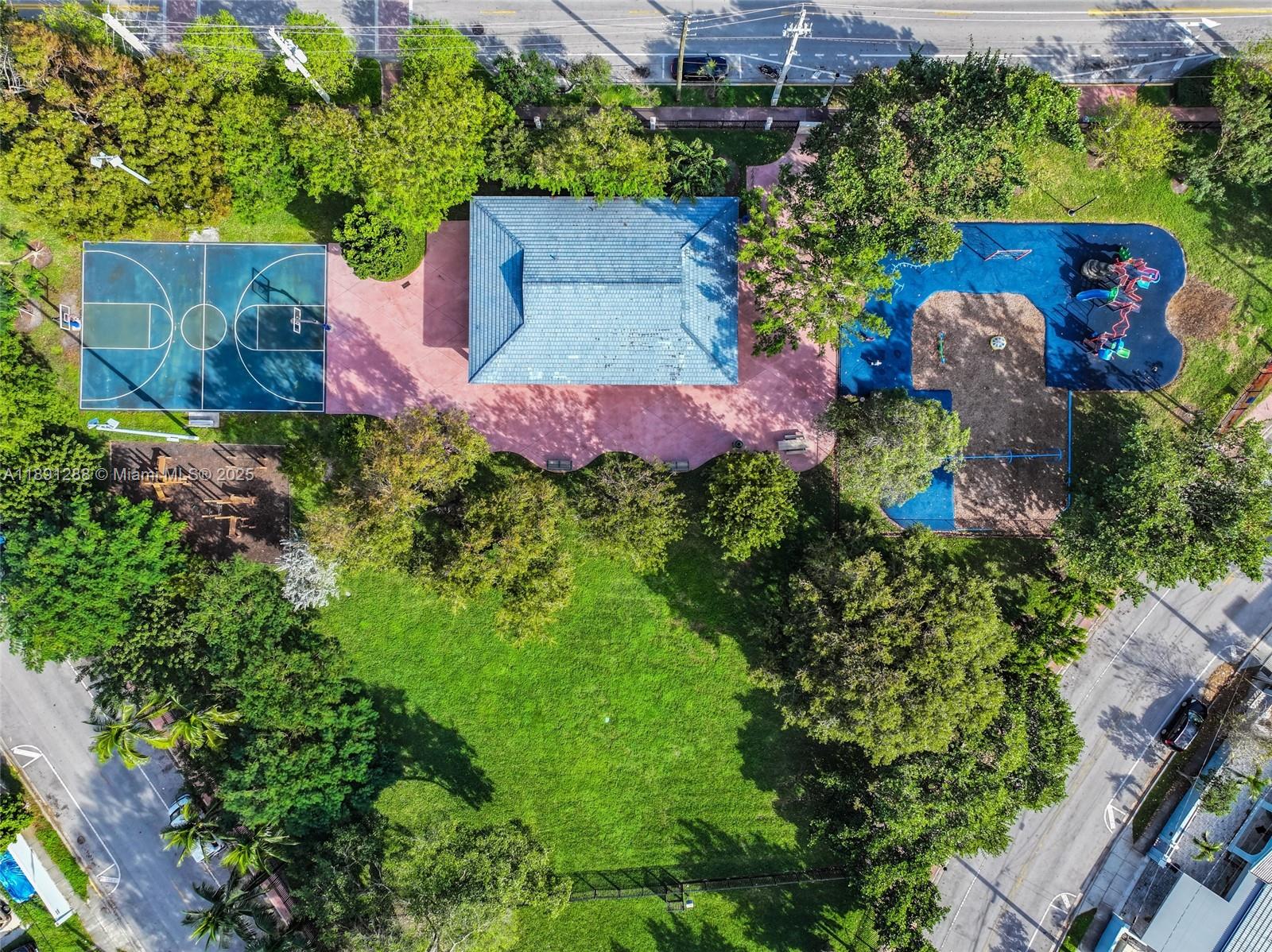 BISCAYNE BCH SUB - Residential Lease