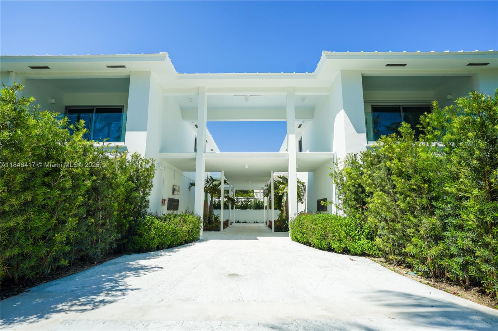 BAHAMA HOUSE CONDO - Residential Lease