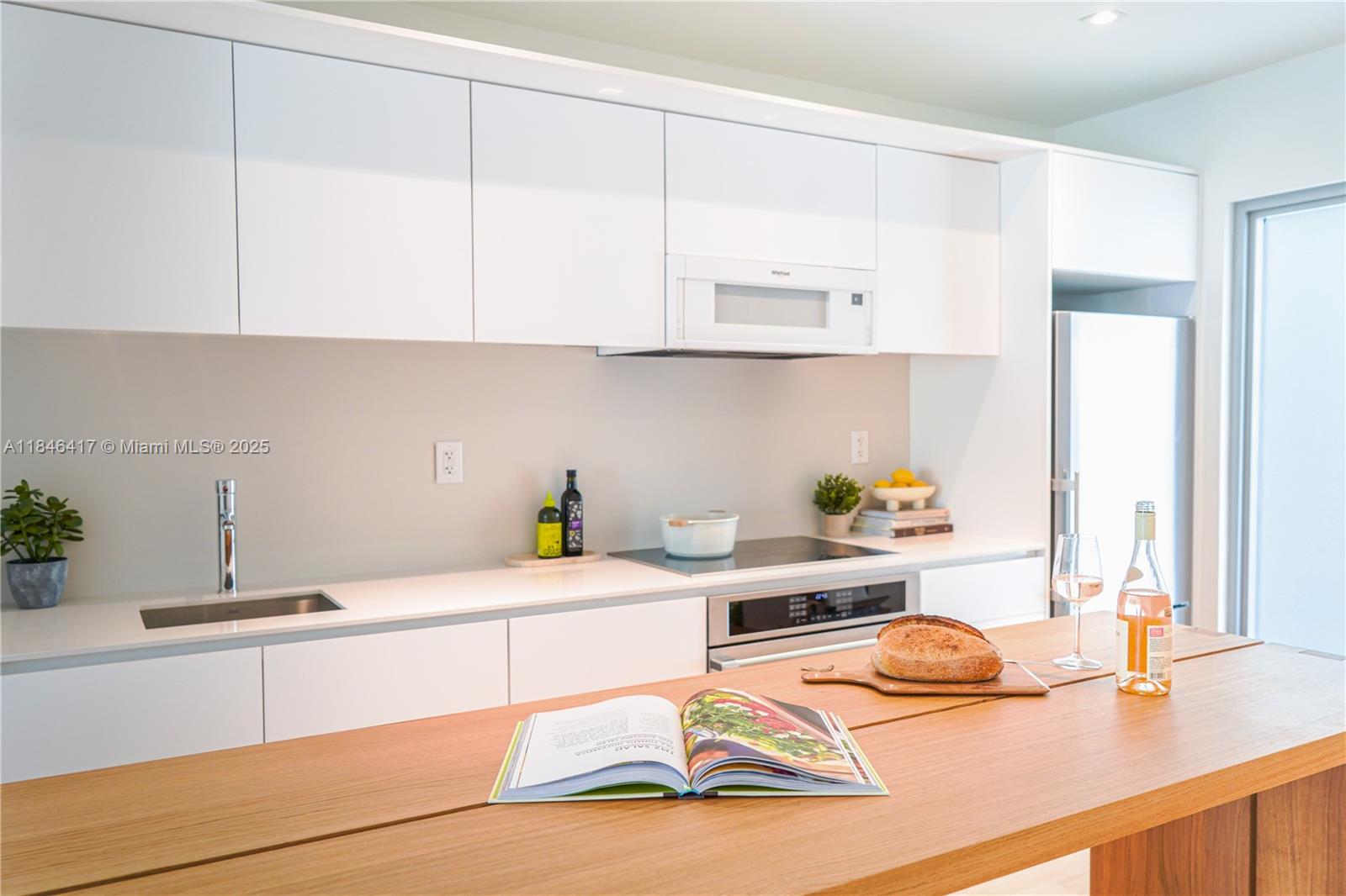 BAHAMA HOUSE CONDO - Residential Lease