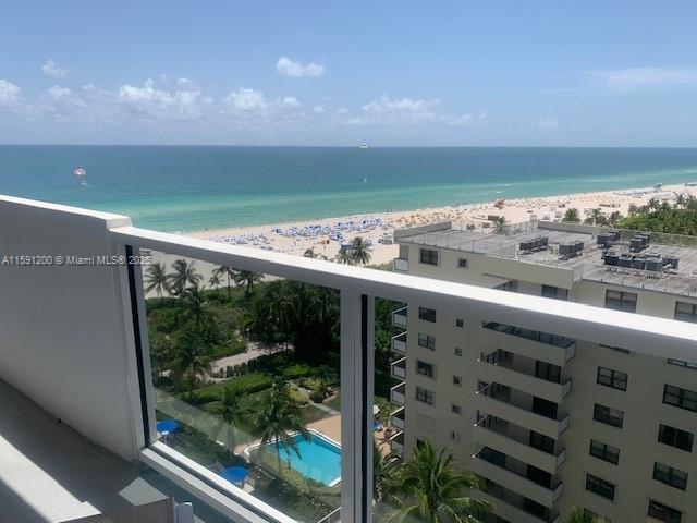 THE DECOPLAGE CONDO - Residential Lease