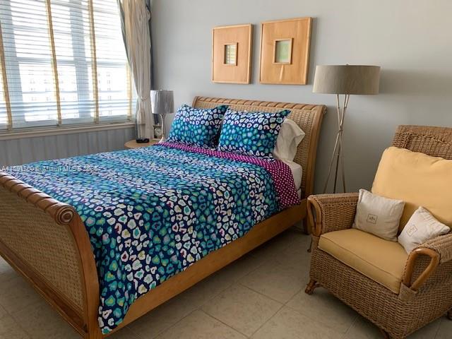 THE DECOPLAGE CONDO - Residential Lease