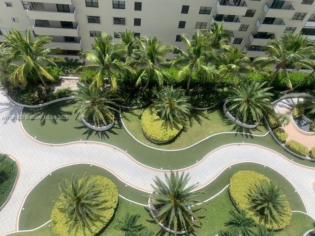 THE DECOPLAGE CONDO - Residential Lease