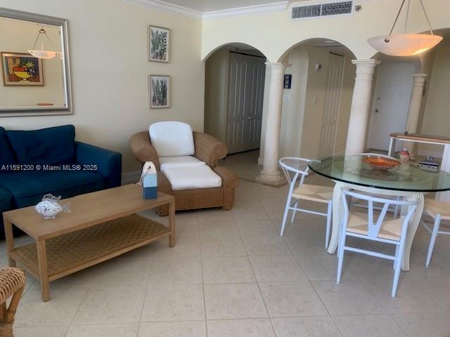THE DECOPLAGE CONDO - Residential Lease