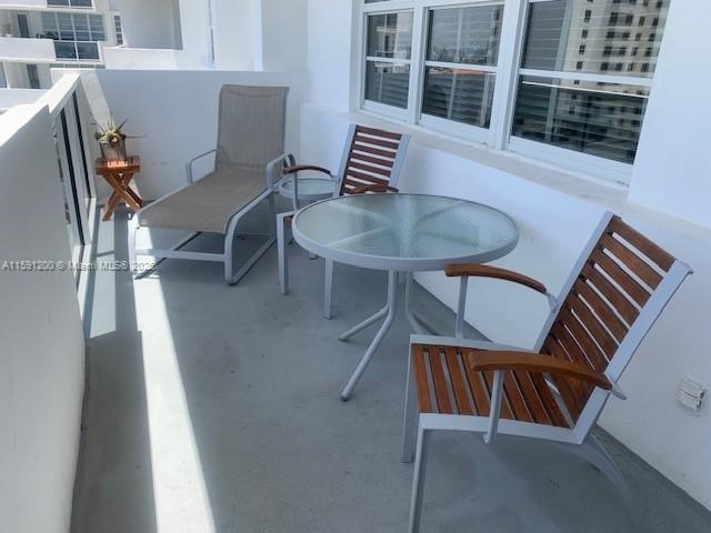 THE DECOPLAGE CONDO - Residential Lease