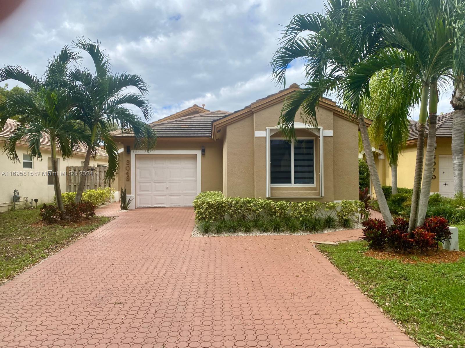 3048 Nw 99th Ct 3048, Doral, Miami-Dade County, Florida - 3 Bedrooms  
2 Bathrooms - 