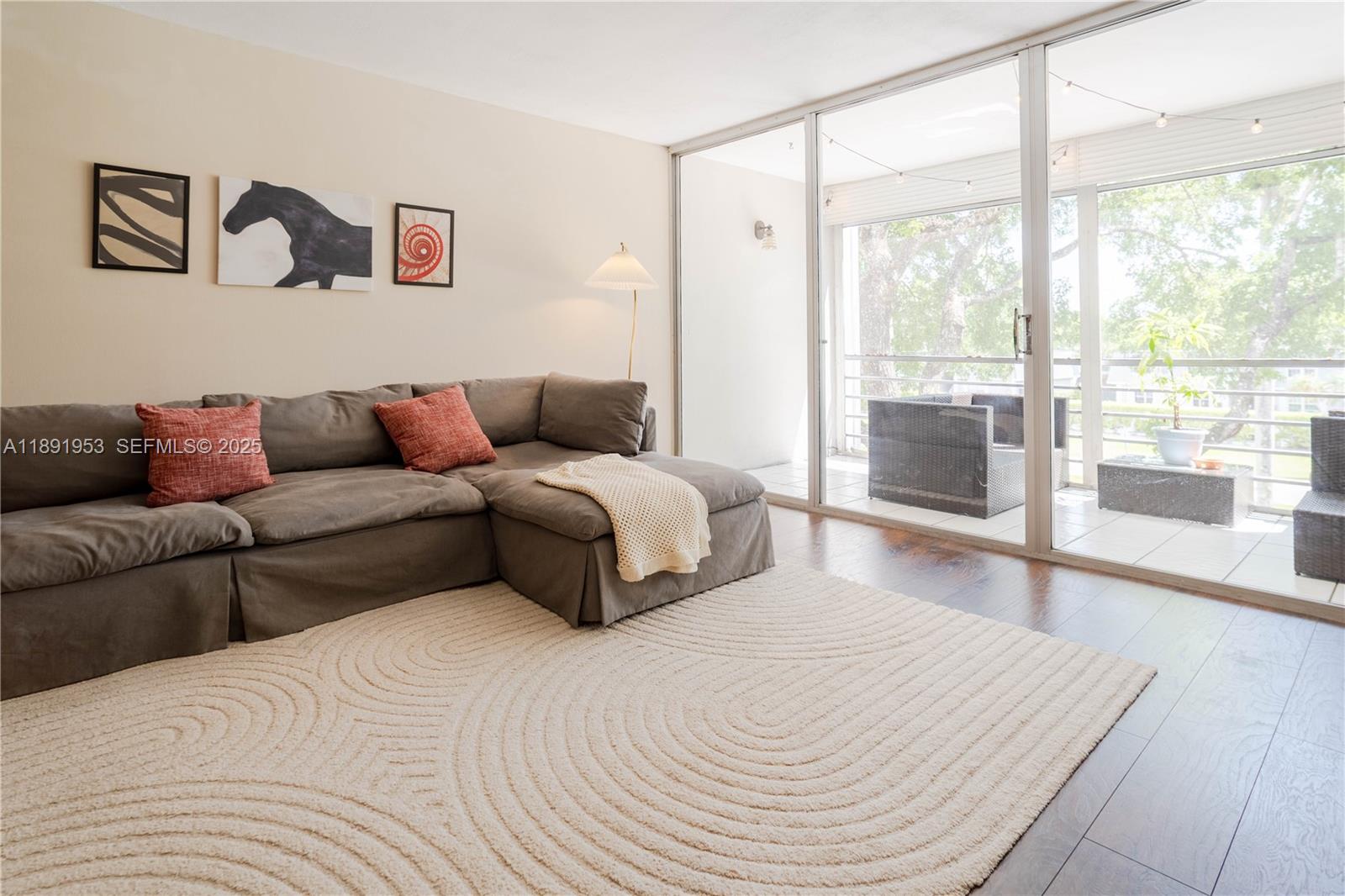 PLANTATION ROYAL SECTION - Residential