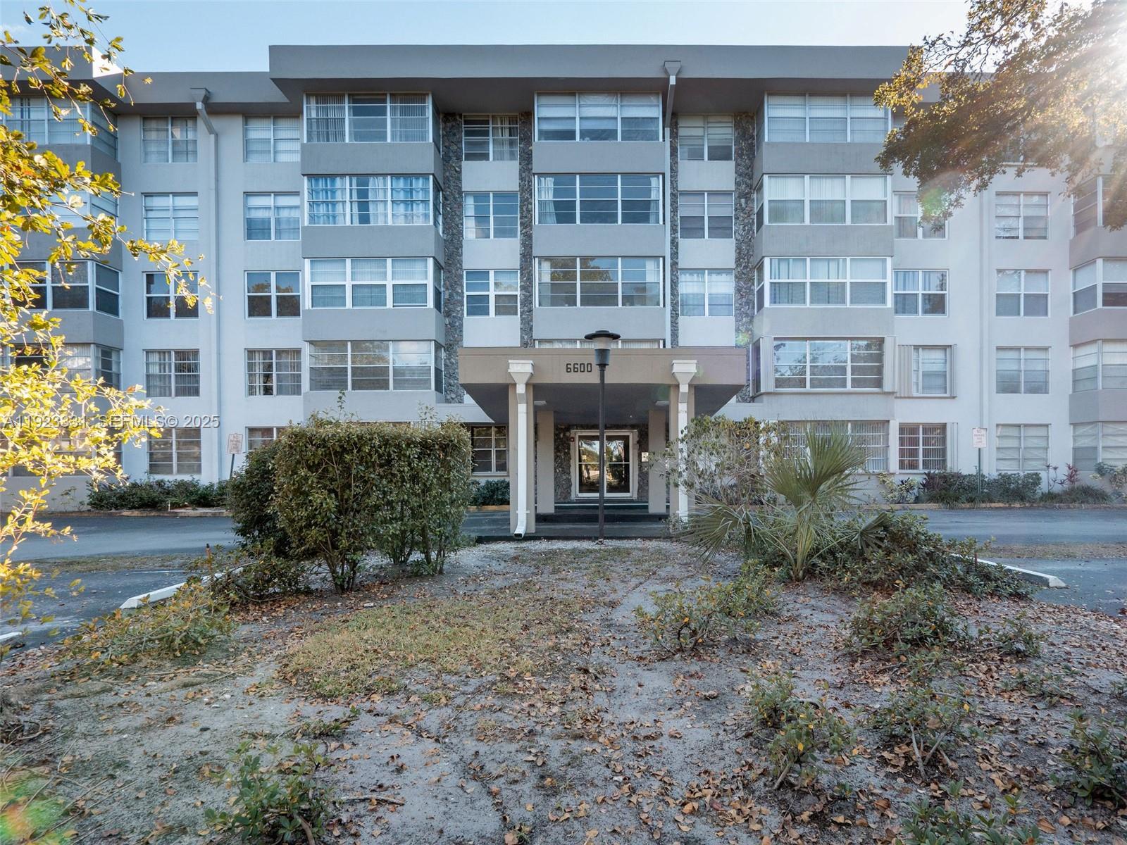 PLANTATION PLACE CONDO - Residential