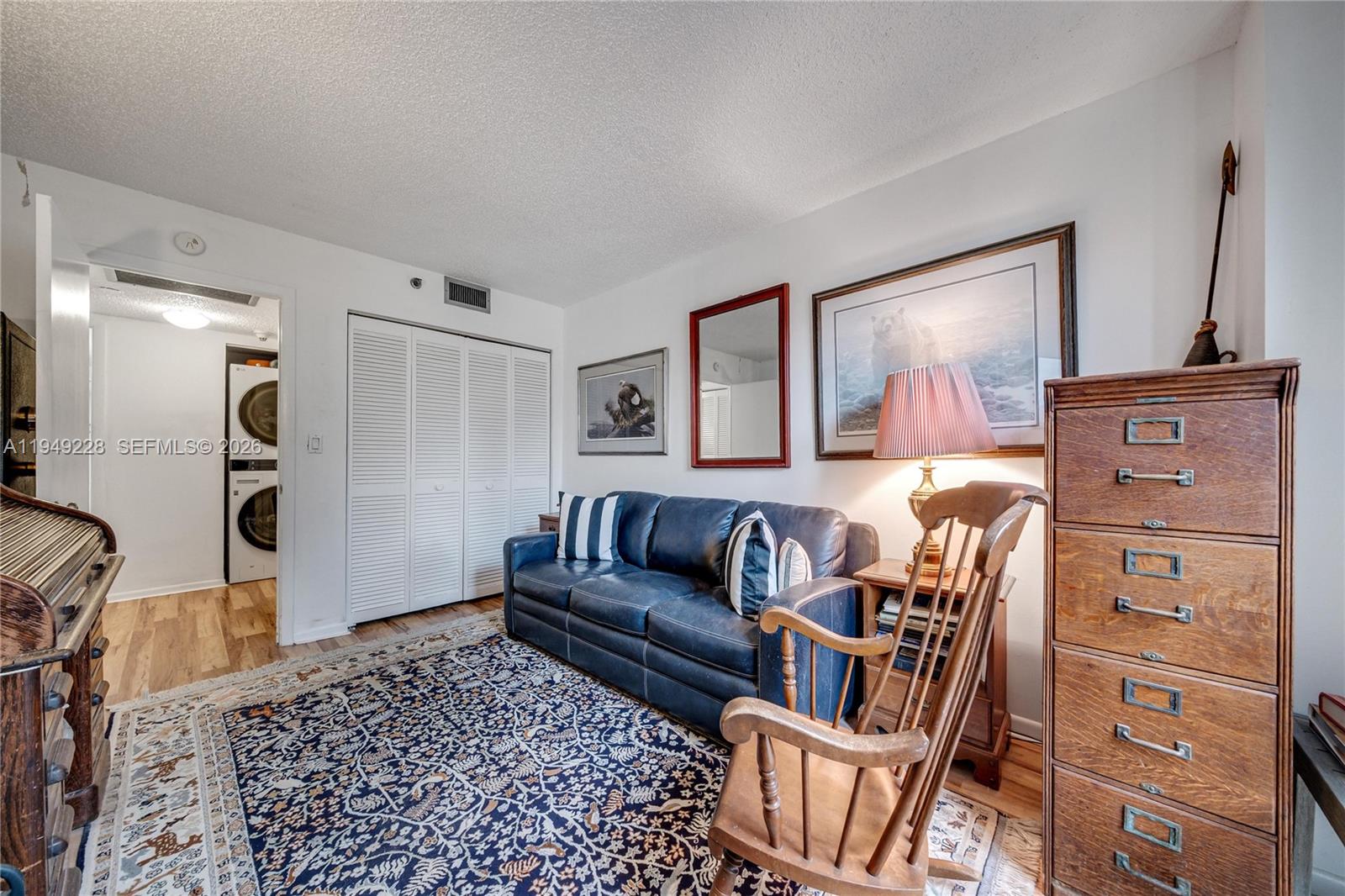 THE TOWERS OF QUAYSIDE CO - Residential