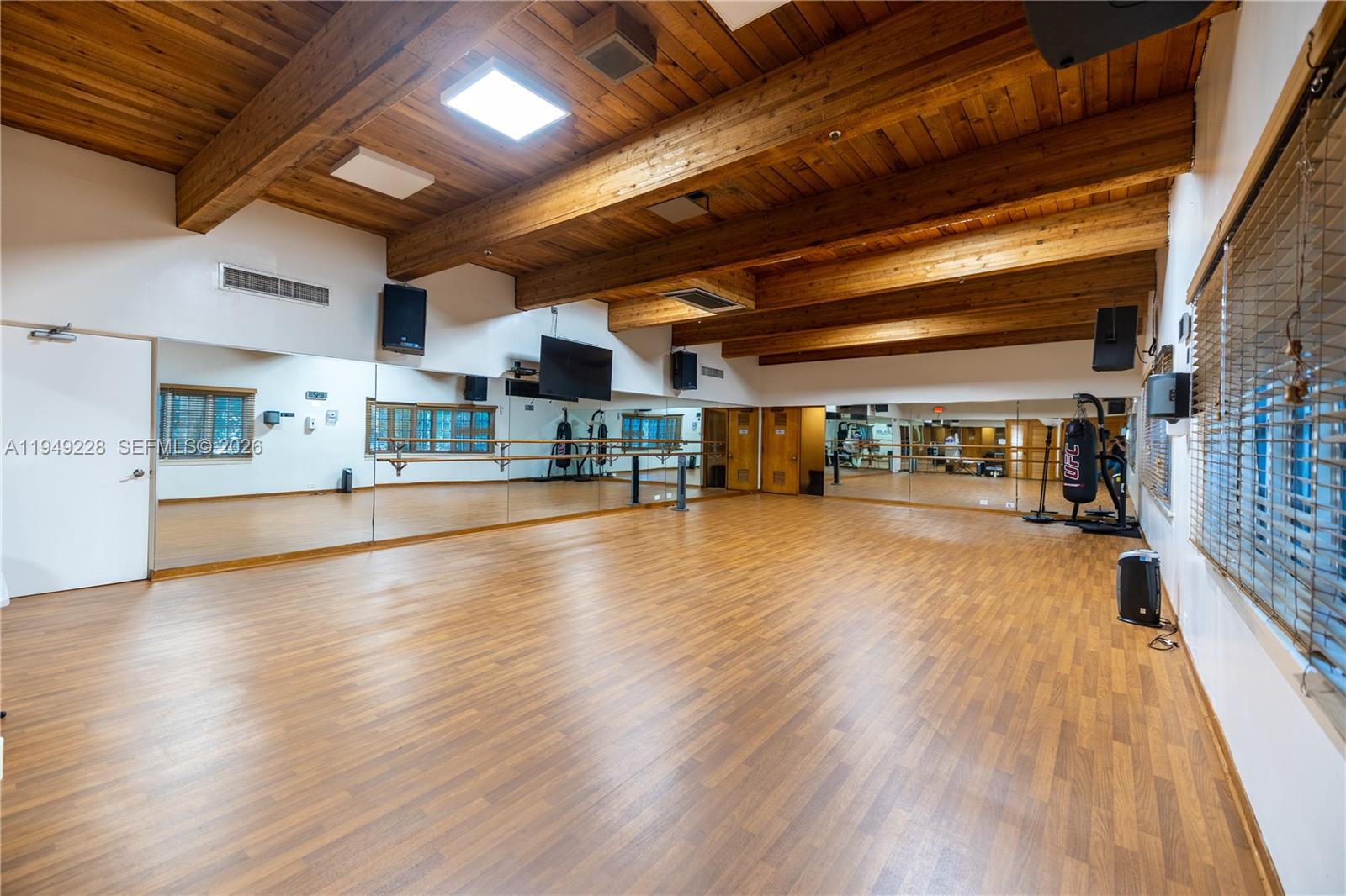 THE TOWERS OF QUAYSIDE CO - Residential