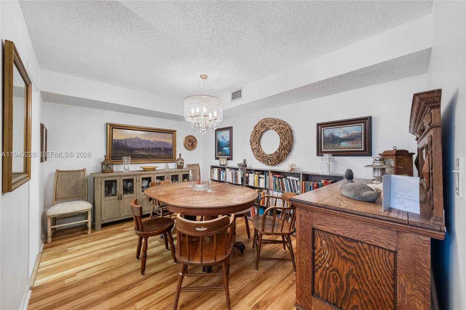 THE TOWERS OF QUAYSIDE CO - Residential