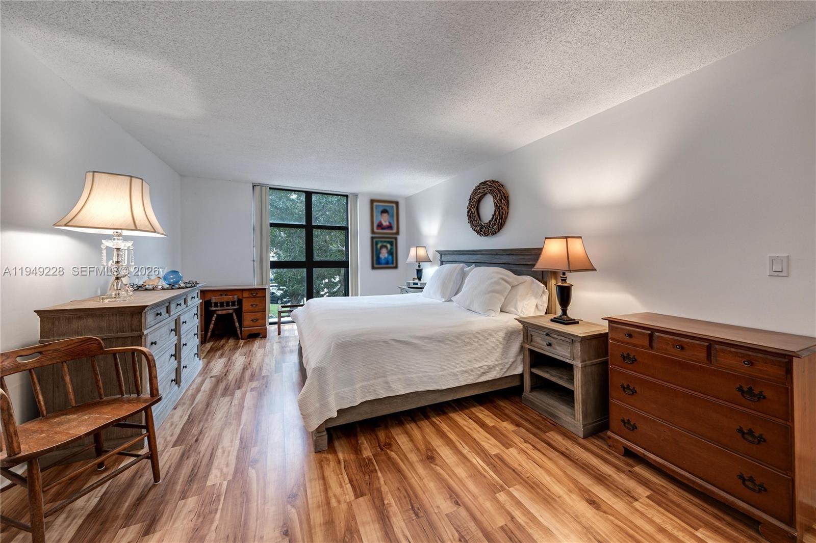 THE TOWERS OF QUAYSIDE CO - Residential