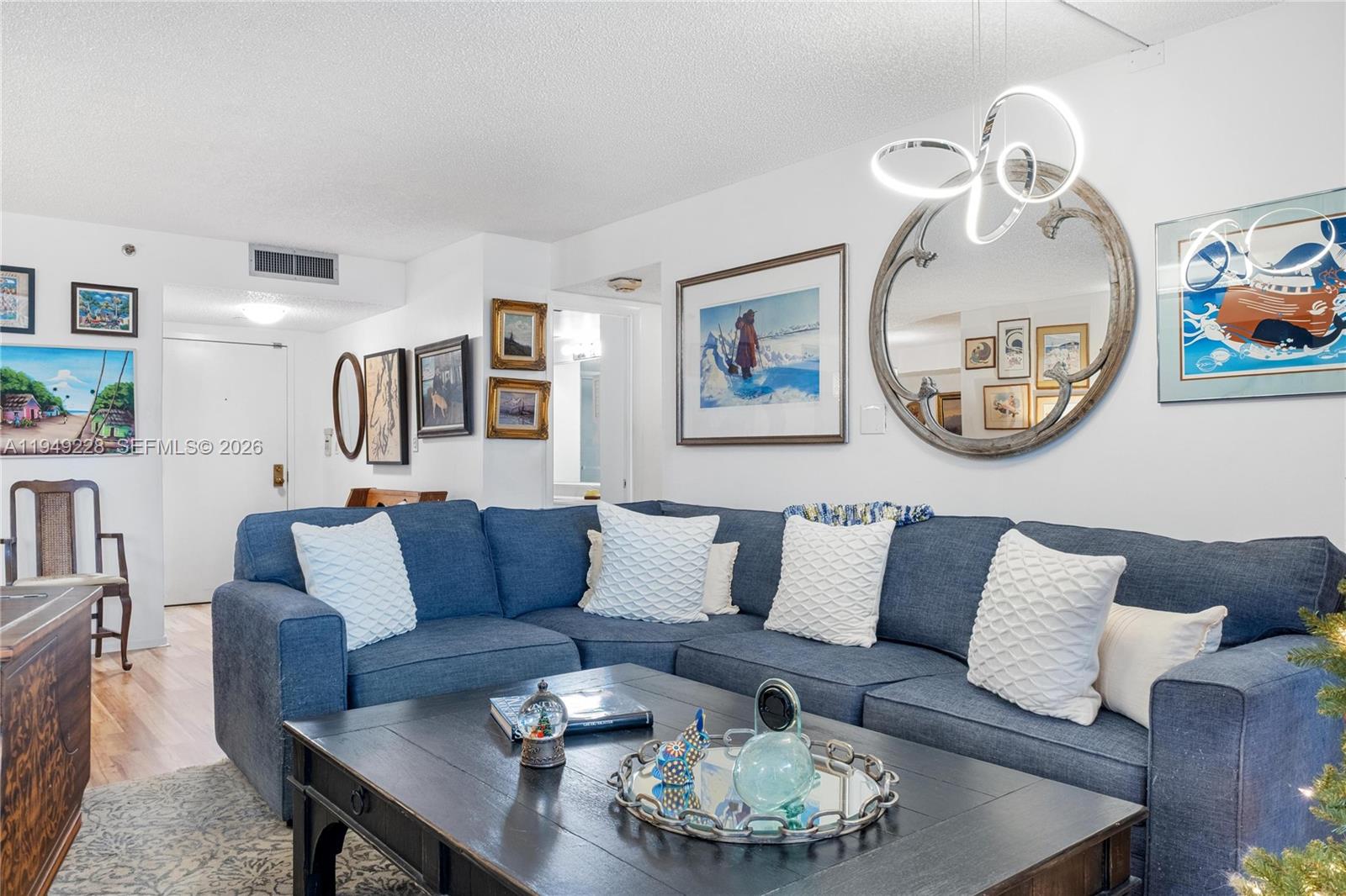 THE TOWERS OF QUAYSIDE CO - Residential