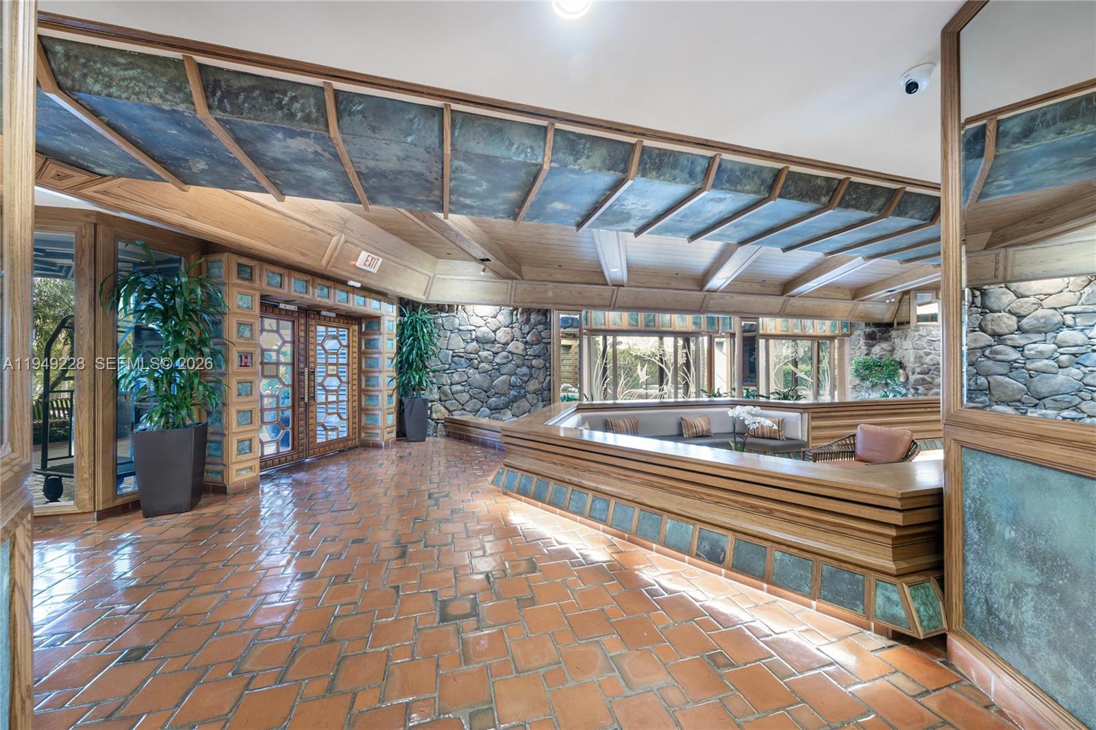 THE TOWERS OF QUAYSIDE CO - Residential