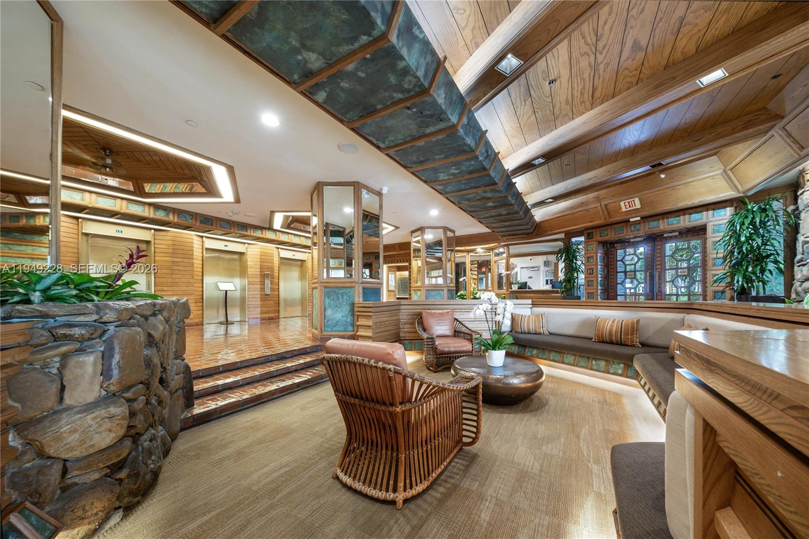 THE TOWERS OF QUAYSIDE CO - Residential