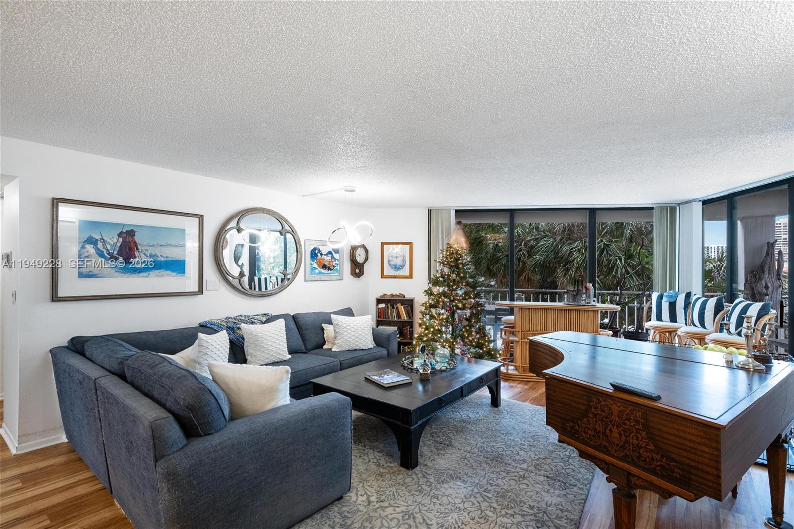 THE TOWERS OF QUAYSIDE CO - Residential