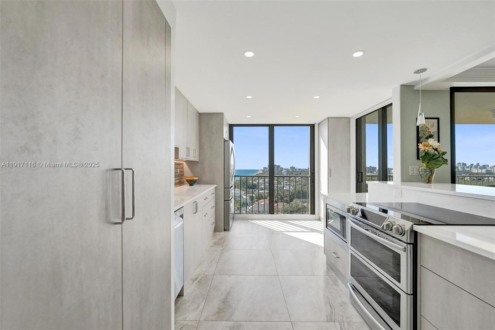 1901 N Ocean Blvd 12B