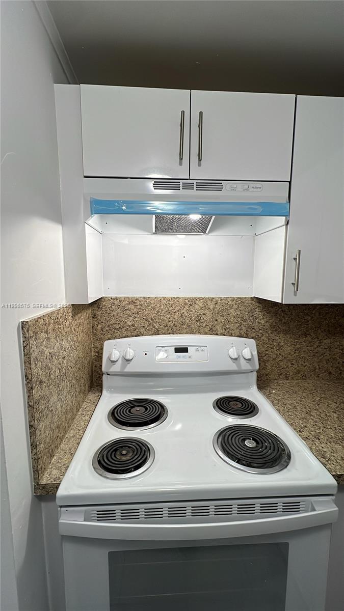 SUB OF PB 7-113 - Residential Lease