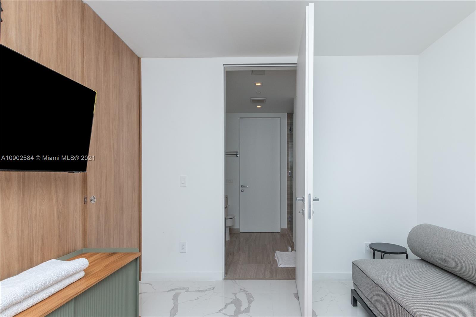 18975 COLLINS CONDO - Residential