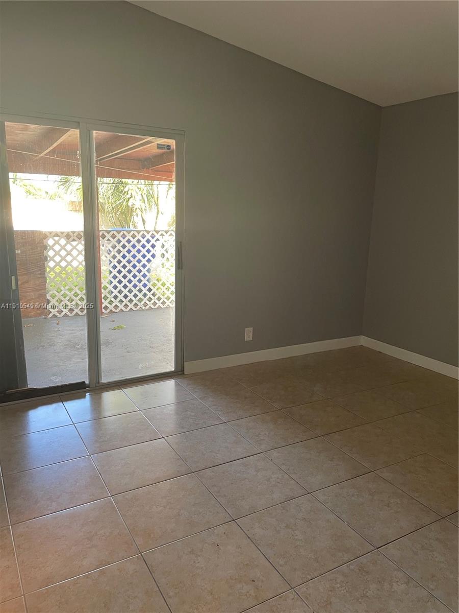 NORTH LAUDERDALE ESTATES - Residential Lease