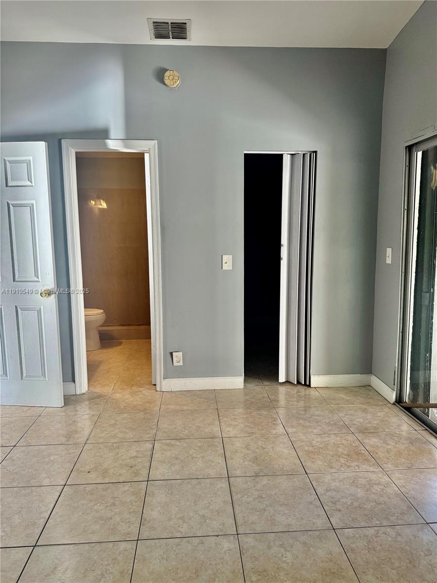 NORTH LAUDERDALE ESTATES - Residential Lease