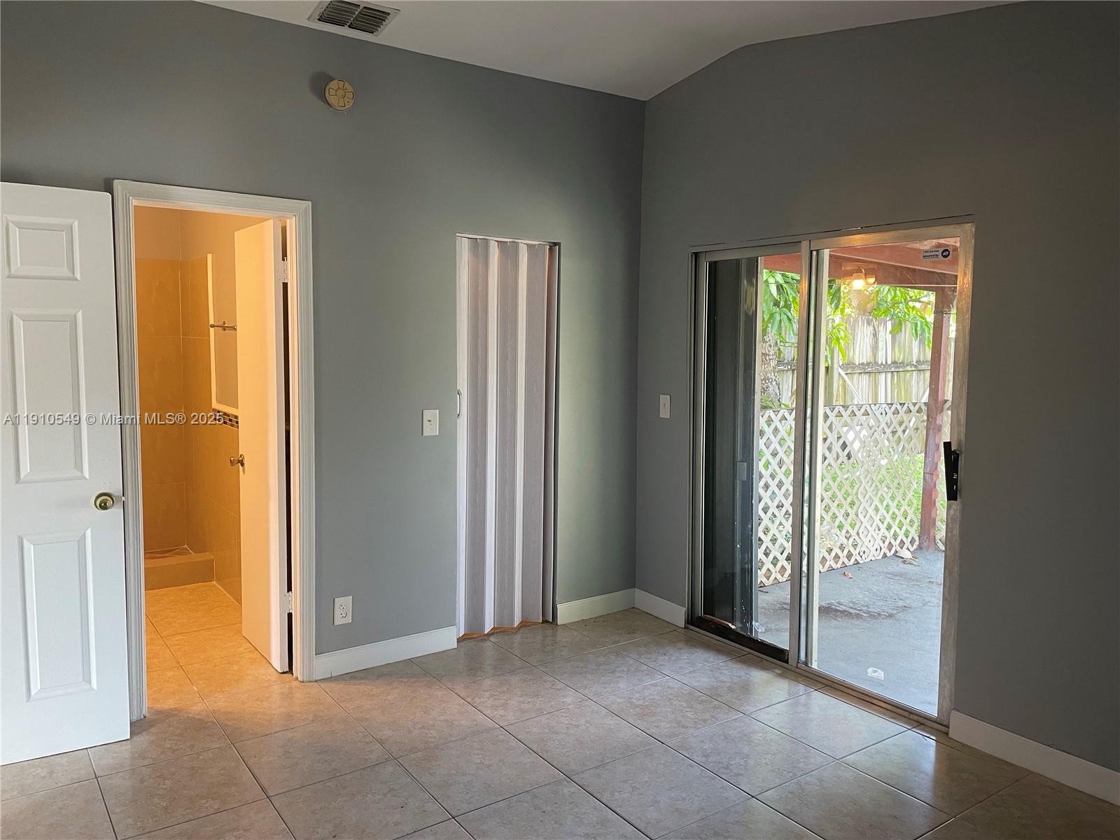 NORTH LAUDERDALE ESTATES - Residential Lease